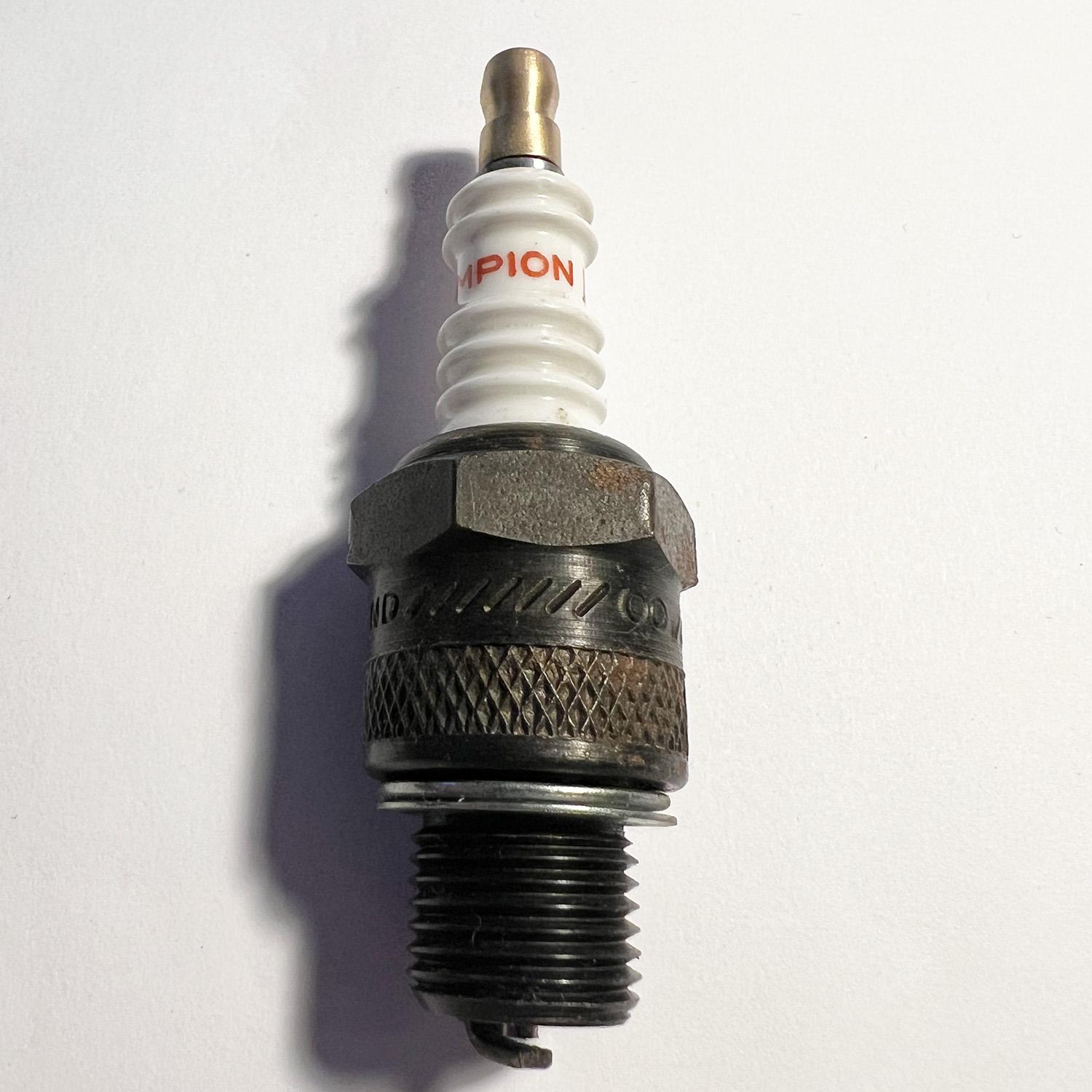 Champion Spark Plug L11S - High quality product image showing Champion Spark Plug L11S details and features