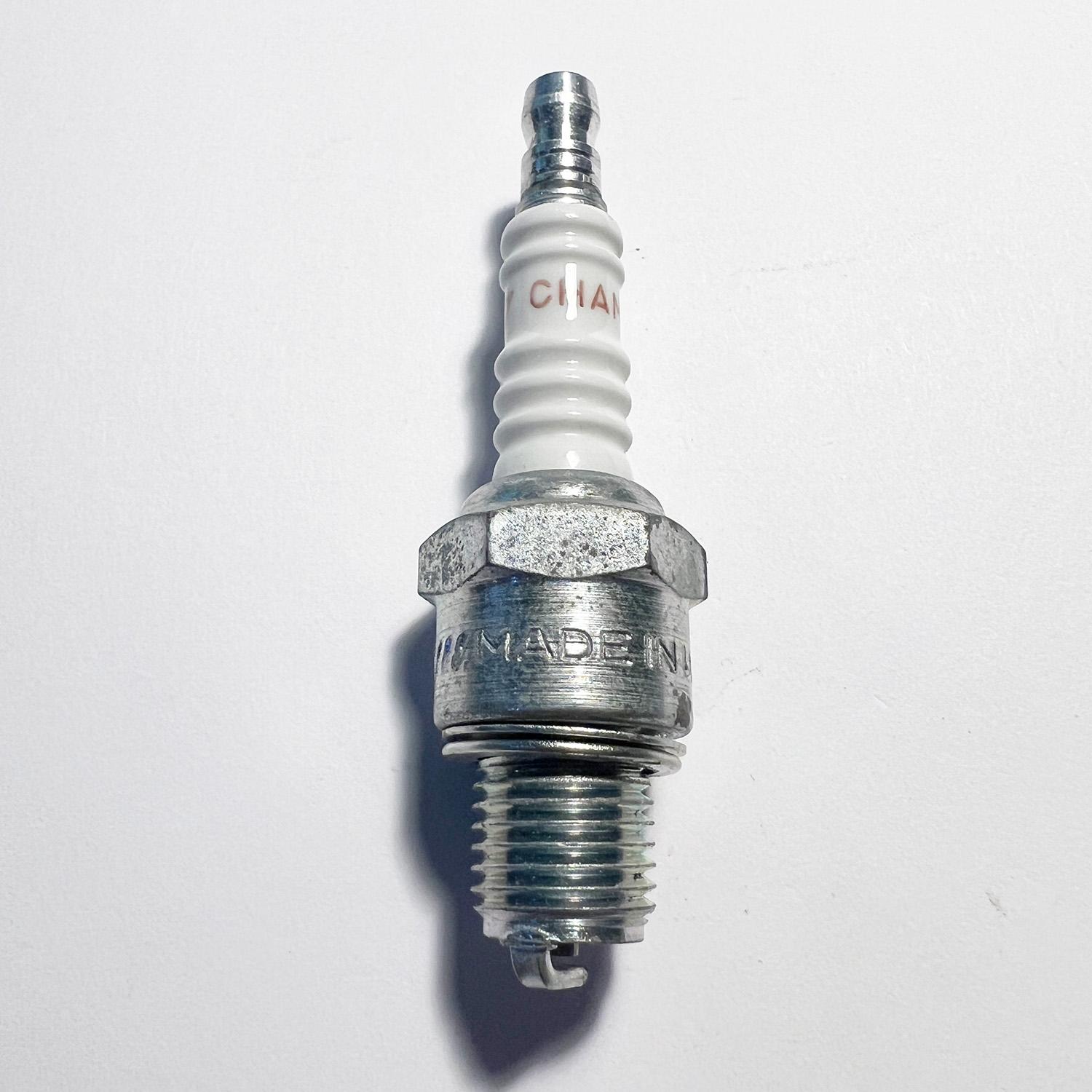 Champion P8Y Spark Plug Standard - High quality product image showing Champion P8Y Spark Plug Standard details and features