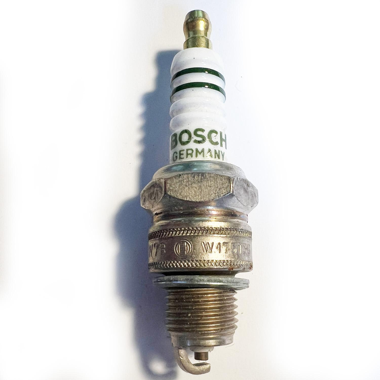 Bosch Spark Plug W175T35 W7B - High quality product image showing Bosch Spark Plug W175T35 W7B details and features
