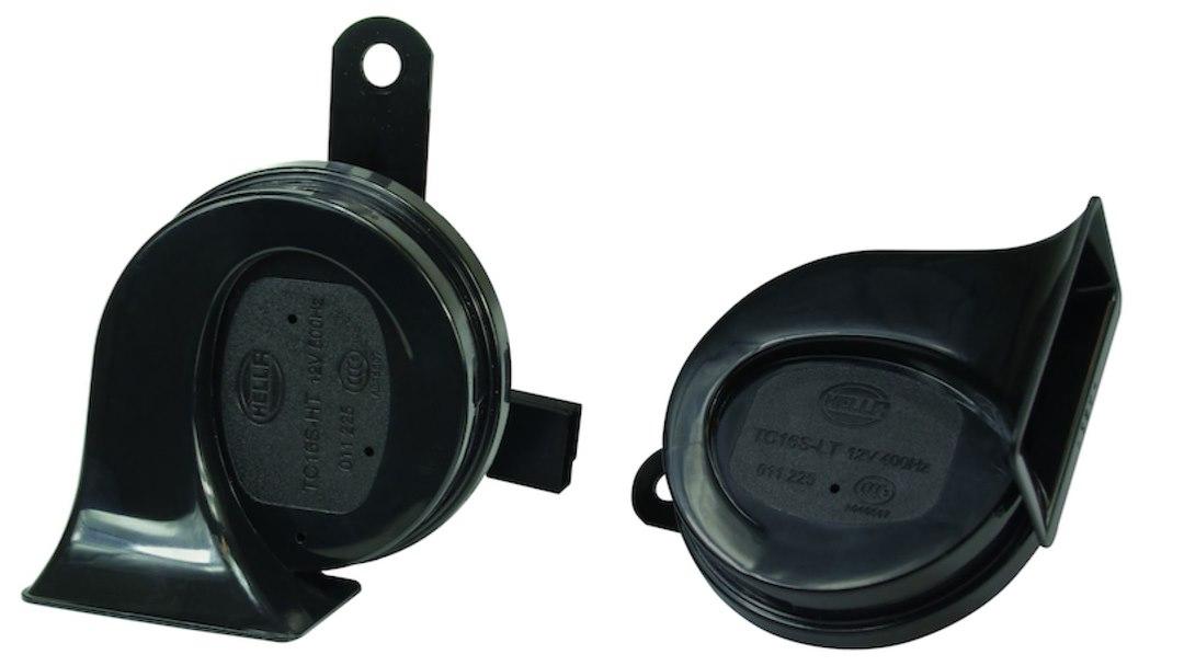 HELLA 012010901 HORN KIT BX BLK TRUMPET 1, One 500 Hertz High-Tone Horn/ One 400 Hertz Low-Tone Horn; 113 Decibels; 12 Volt; 72 Watt; 3.4 Inch Trumpet; Black; ABS Plastic Housing; Set Of 2; With Galvanized Metal Bracket - The Twister Group Tools product