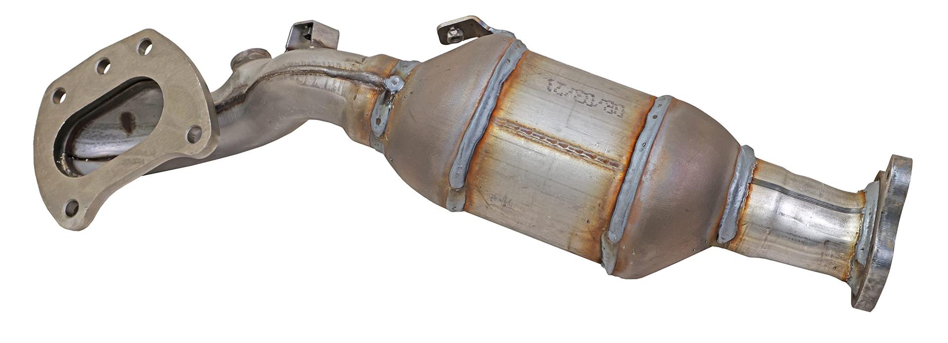 WALKER 16938 Exhaust Ultra EPA Direct Fit Catalytic Converter with Integrated Exhaust Manifold - High quality product image showing WALKER 16938 Exhaust Ultra EPA Direct Fit Catalytic Converter with Integrated Exhaust Manifold details and features