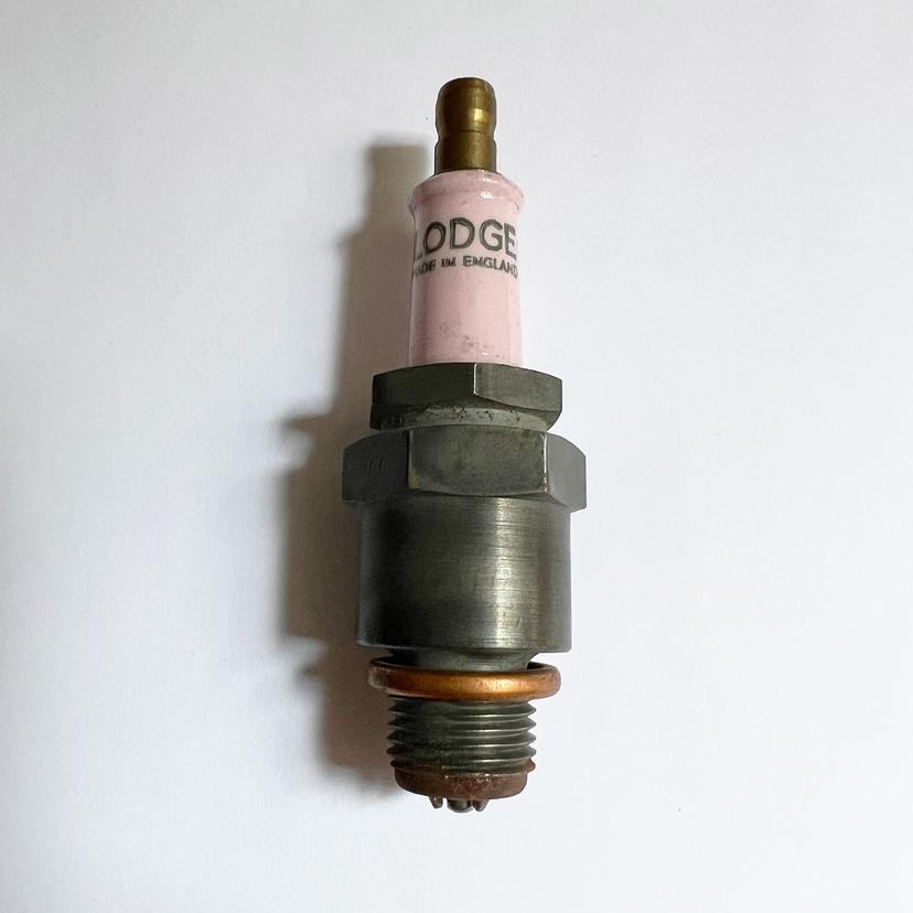Lodge Spark Plug BB14 Lodge Spark Plug BB14