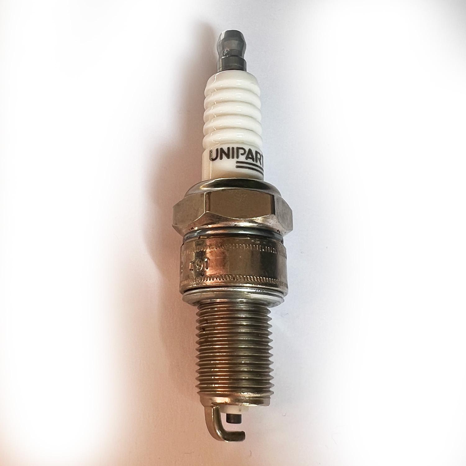 Unipart Spark Plug GSP2039 - High quality product image showing Unipart Spark Plug GSP2039 details and features Unipart Spark Plug GSP2039 - High quality product image showing Unipart Spark Plug GSP2039 details and features