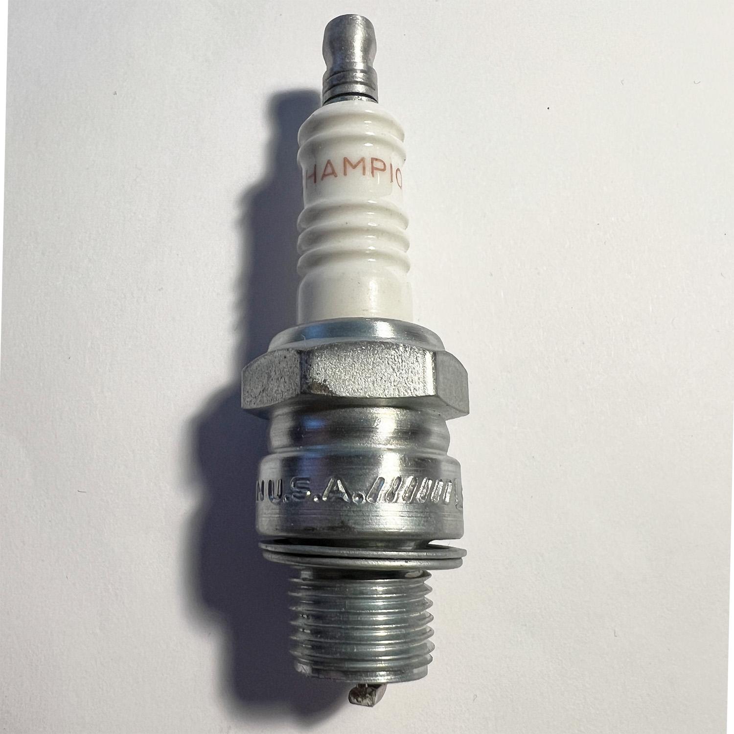 Champion Spark Plug L55G - High quality product image showing Champion Spark Plug L55G details and features Champion Spark Plug L55G - High quality product image showing Champion Spark Plug L55G details and features